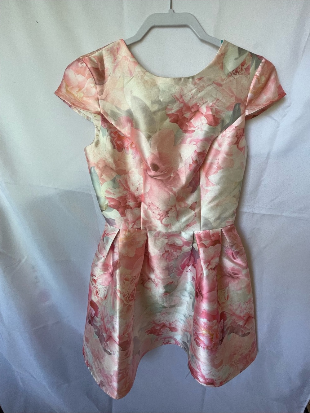 Chi Chi London Floral Fit & Flare Dress Size UK SIZE 8 Pink Satin Garden Party